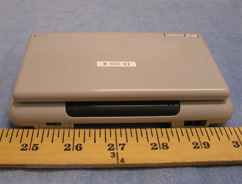 Illustration for article titled A Close Look At A Prototype Nintendo DS